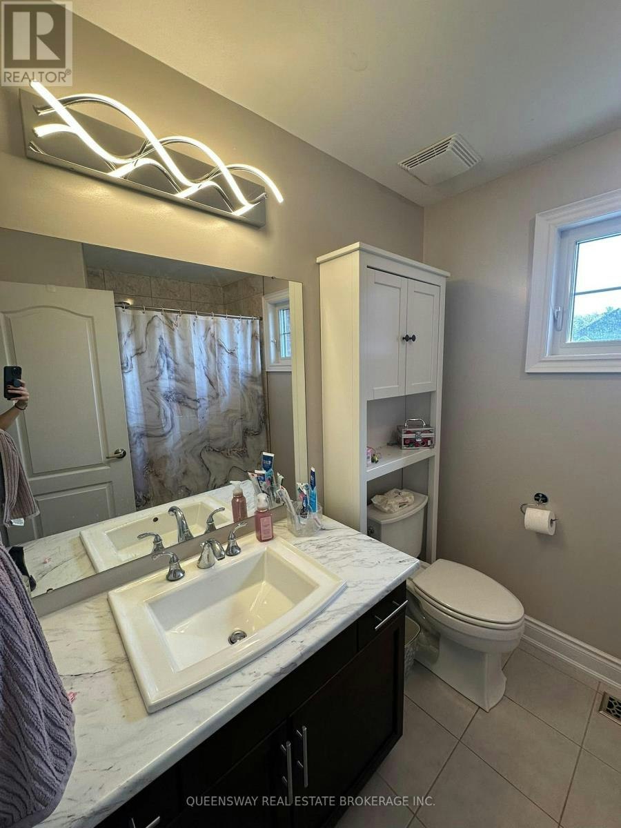 2 Tim Jacobs Drive, Georgina, ON, L4P 0G5 - 34