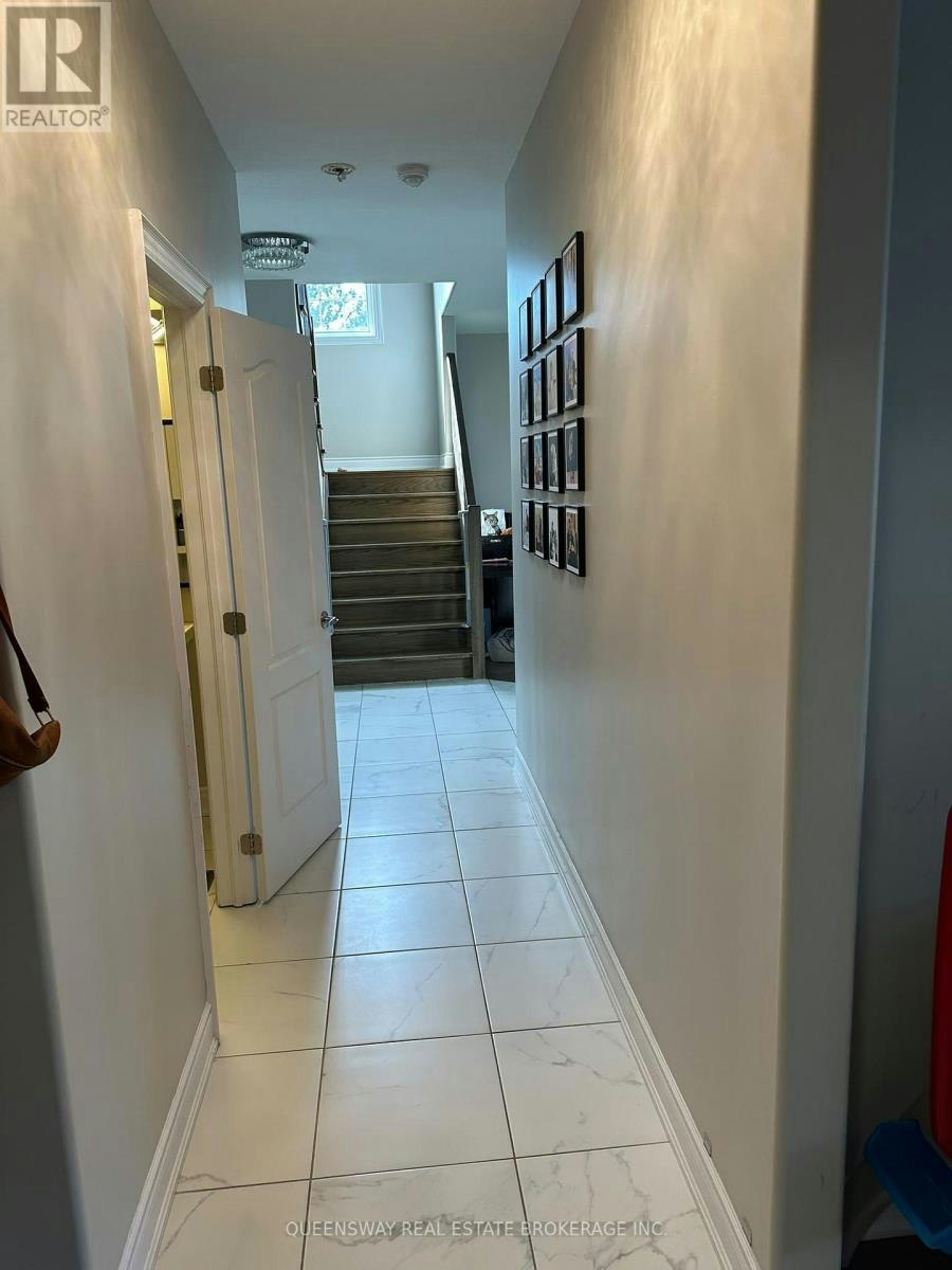 2 Tim Jacobs Drive, Georgina, ON, L4P 0G5 - 9