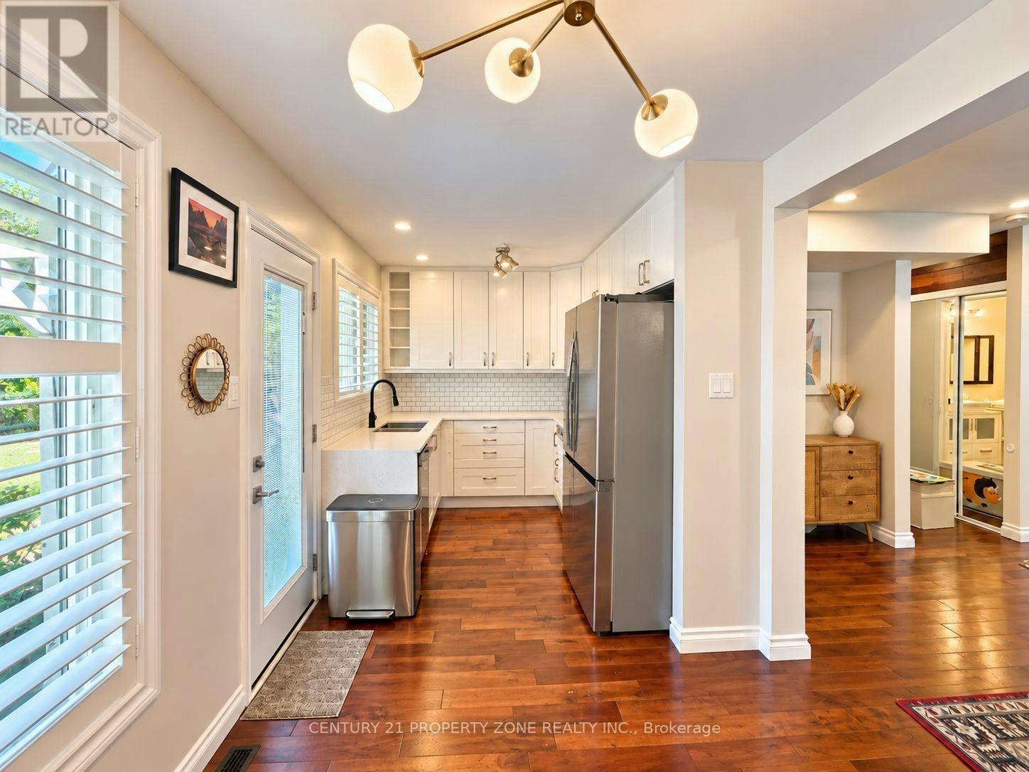 5190 Ridgewell Road, Burlington, ON, L7L 6N8 - 9