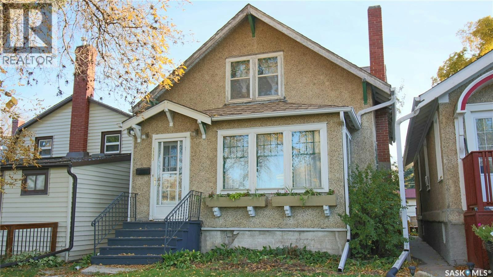 3723 Victoria Avenue, Regina, SK, S4T 1M5