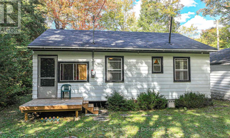 6571 Pioneer Village Lane