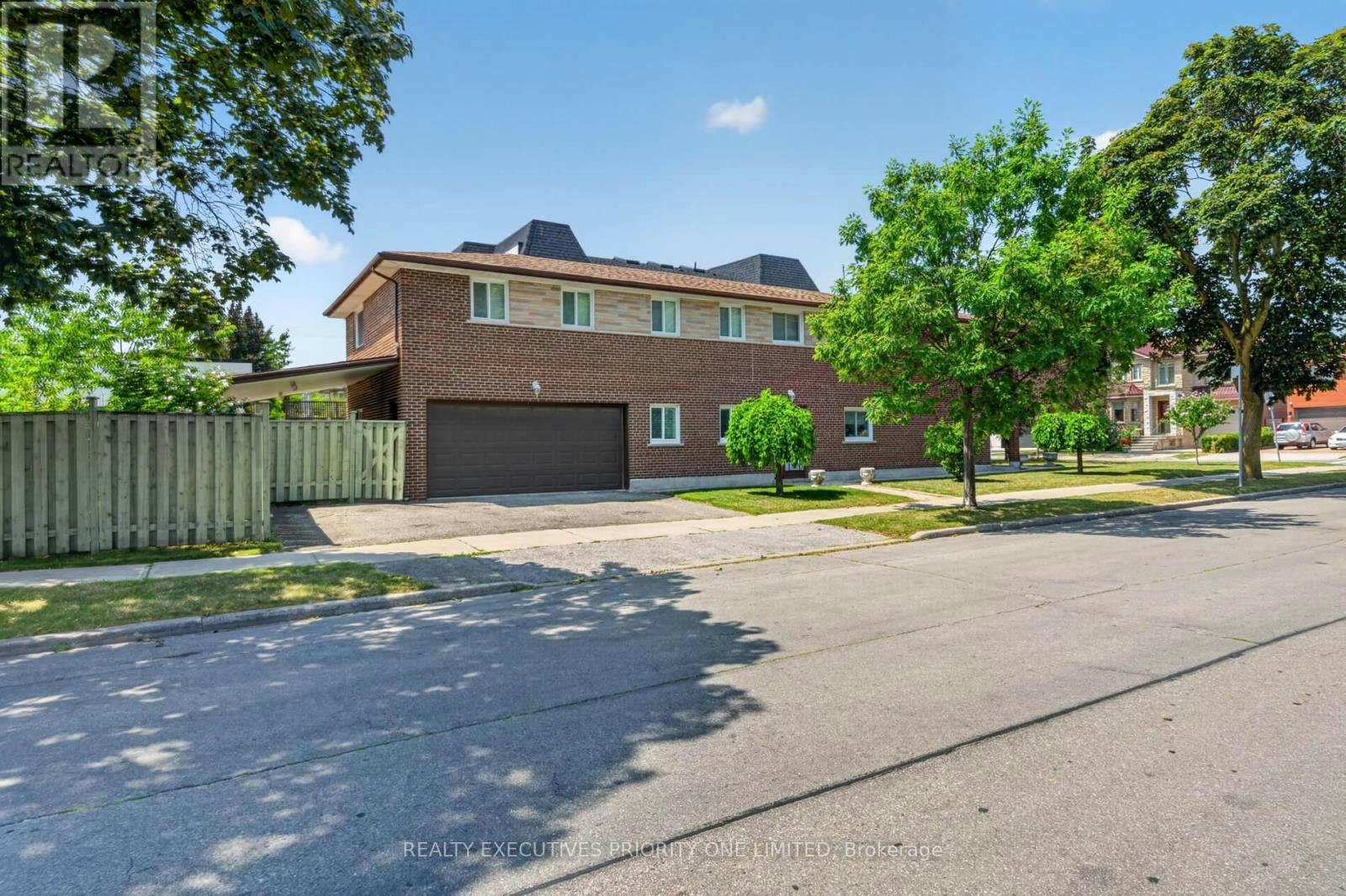 355 Glen Park Avenue, Toronto, ON, M6B 2E6
