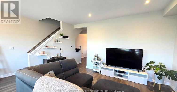 17-288 Glover Road, Hamilton, ON, L8E 5H6 - 5