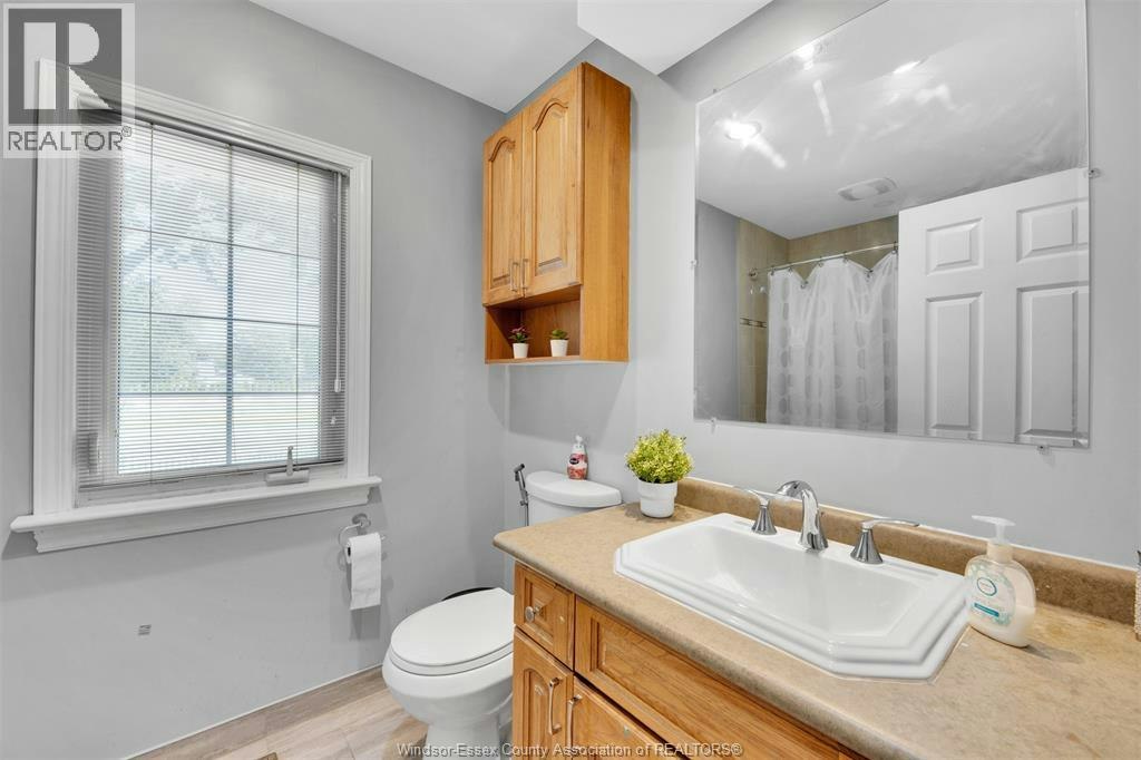 4340 Mount Royal Drive, Windsor, ON, N9G 2C4 - 27
