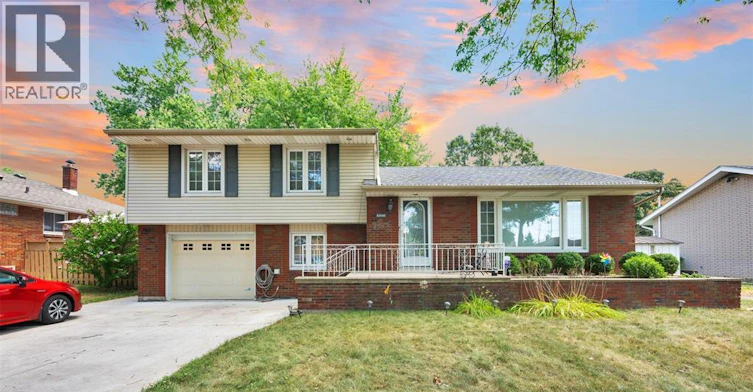 4340 Mount Royal Drive, Windsor, ON, N9G 2C4 - 2