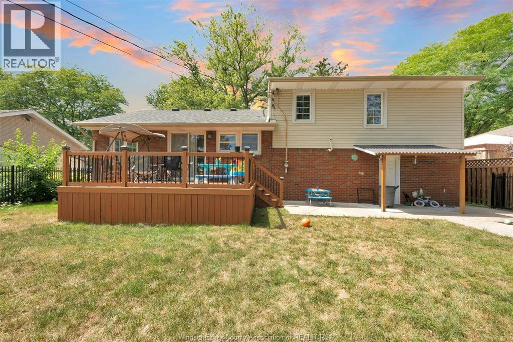 4340 Mount Royal Drive, Windsor, ON, N9G 2C4 - 8