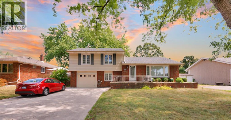 4340 Mount Royal Drive, Windsor, ON, N9G 2C4 - 5