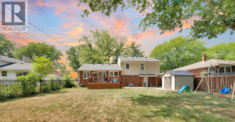4340 Mount Royal Drive, Windsor, ON, N9G 2C4 - 9