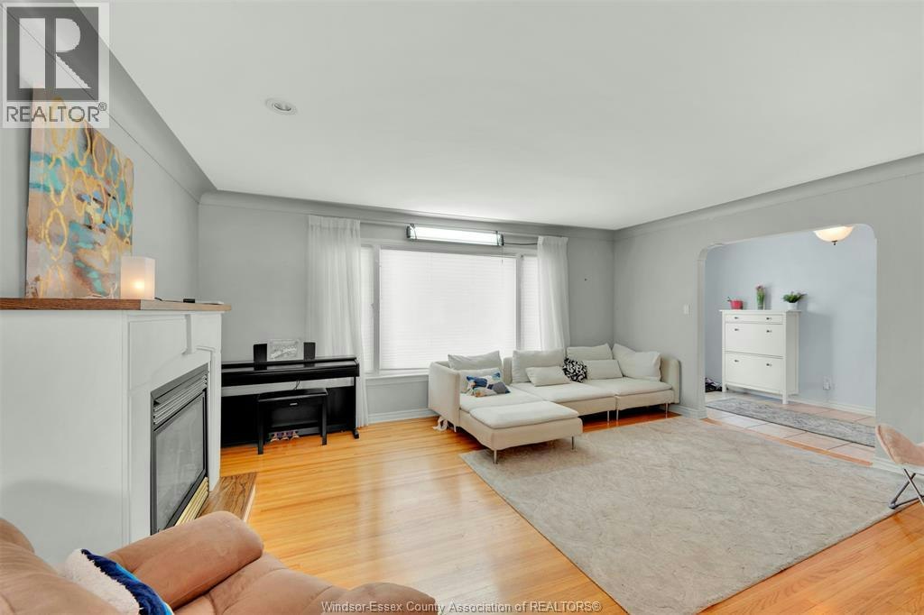 4340 Mount Royal Drive, Windsor, ON, N9G 2C4 - 17