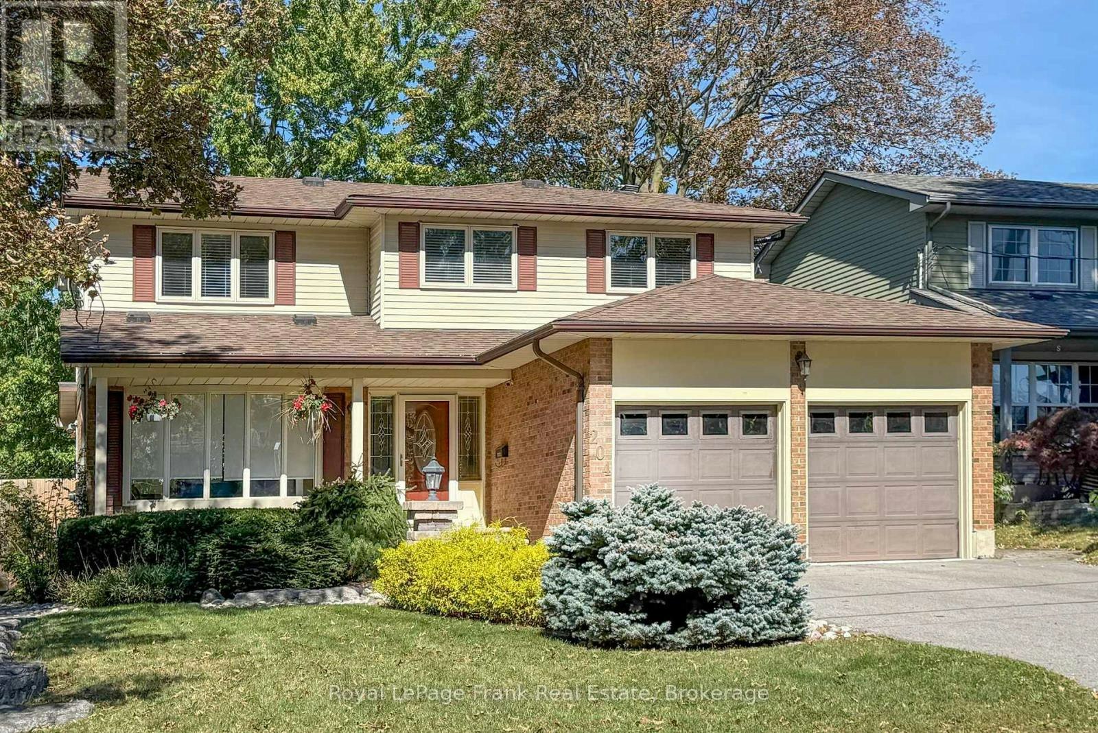 204 St John Street E, Whitby, ON, L1N 6M1