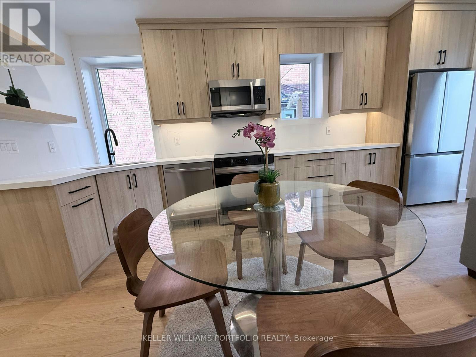 MAIN FL-173 Beatrice Street, Toronto, ON, M6G 3E9 - 6