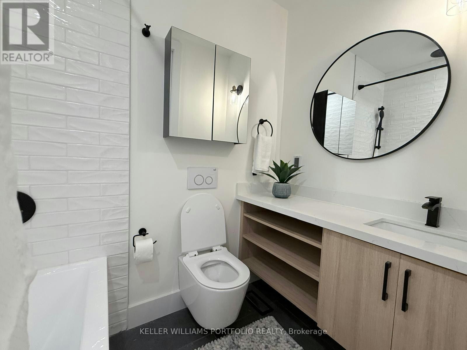 MAIN FL-173 Beatrice Street, Toronto, ON, M6G 3E9 - 7