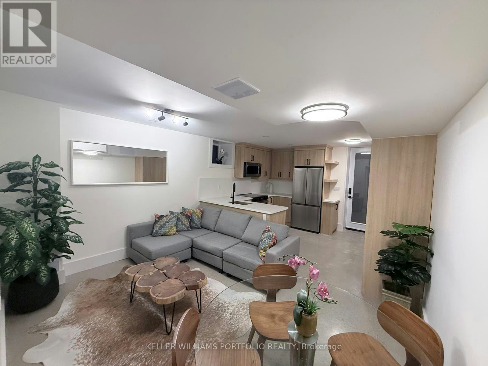 LOWER-173 Beatrice Street, Toronto, ON, M6G 3E9
