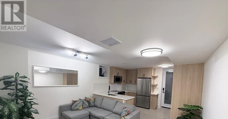 LOWER-173 Beatrice Street, Toronto, ON, M6G 3E9