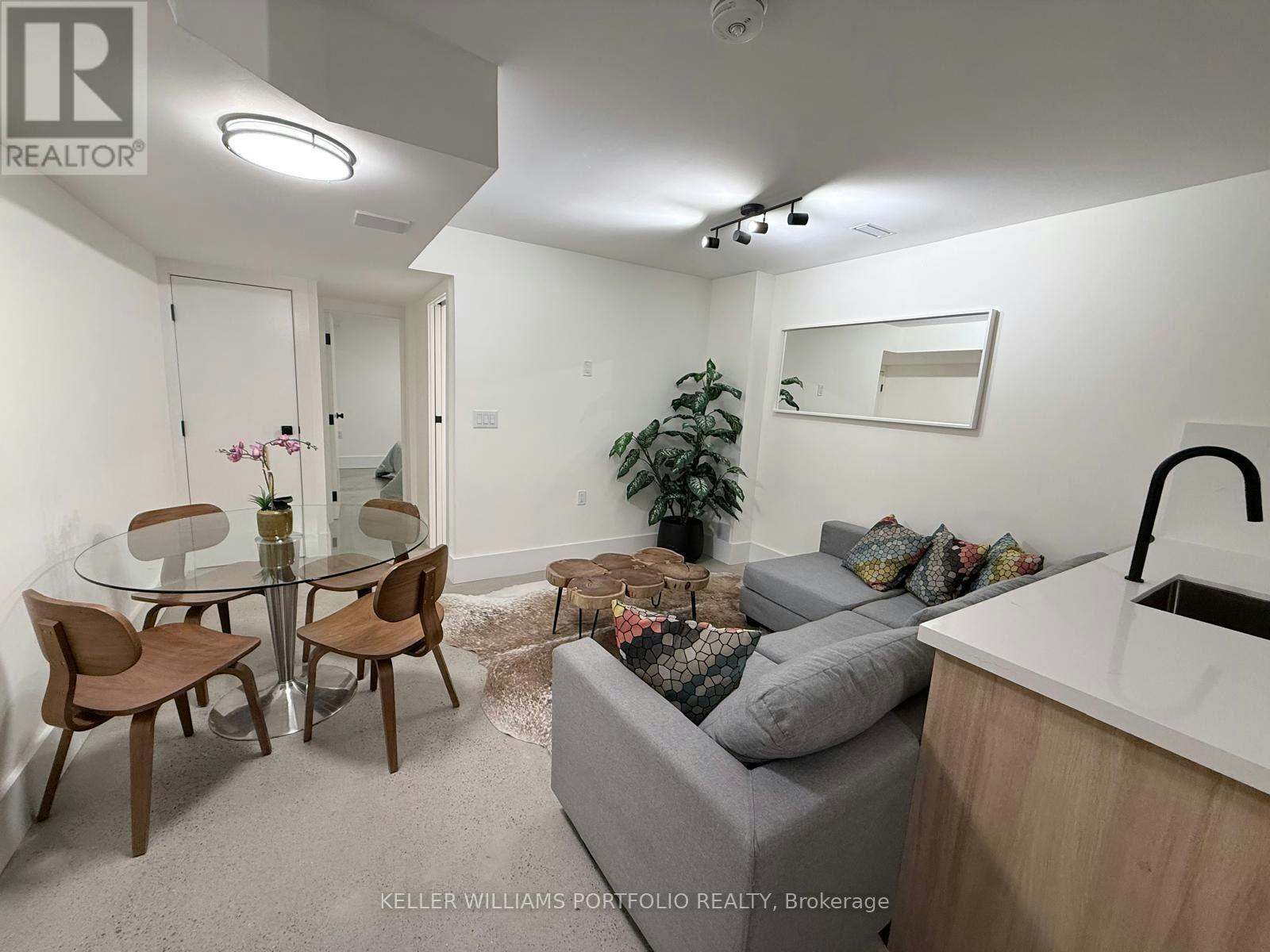 LOWER-173 Beatrice Street, Toronto, ON, M6G 3E9 - 4
