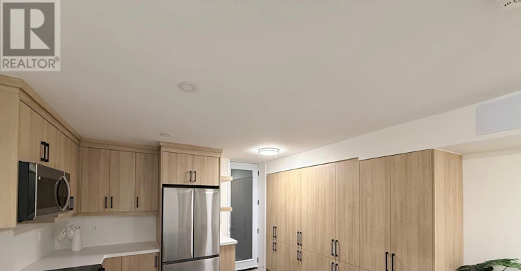 LOWER-173 Beatrice Street, Toronto, ON, M6G 3E9 - 2