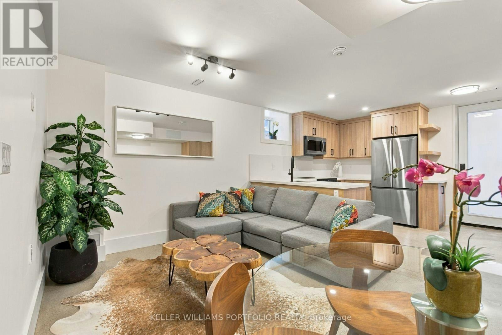 LOWER-173 Beatrice Street, Toronto, ON, M6G 3E9