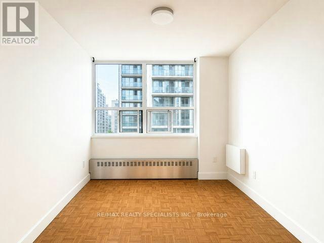 404-80 Wellesley Street E, Toronto, ON, M4Y 1N9 - 3