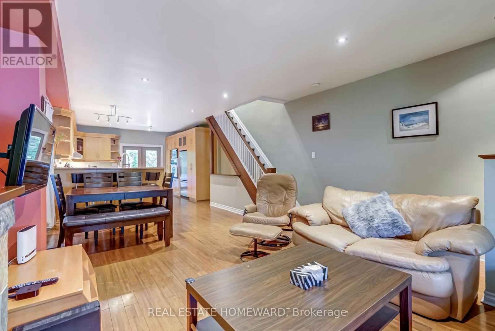 145 Kingston Road, Toronto, ON, M4L 1T3 - 4