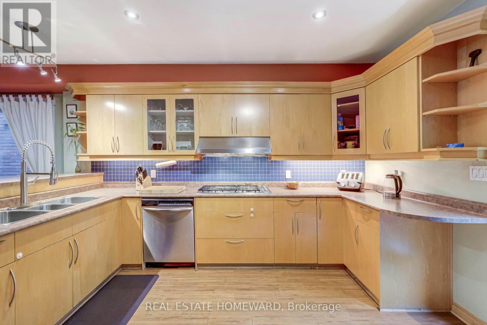 145 Kingston Road, Toronto, ON, M4L 1T3 - 14