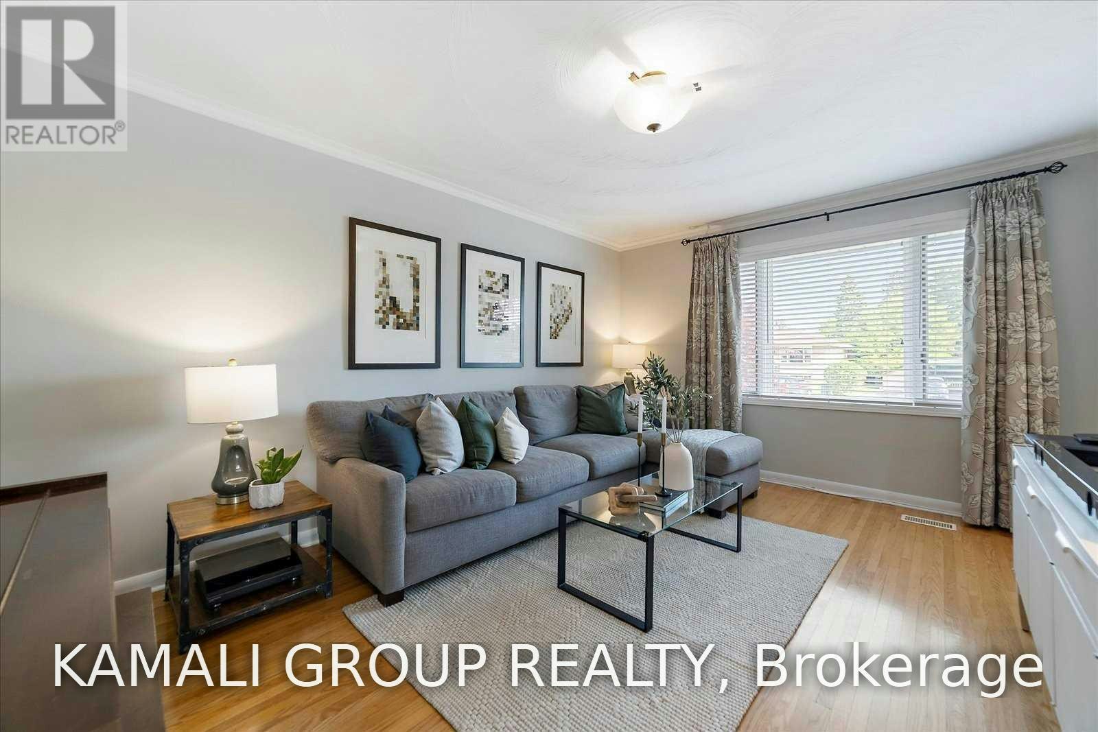 MAIN-714 Gilbert Street W, Whitby, ON, L1N 1S2 1