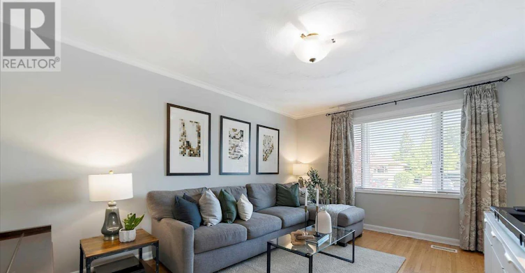 MAIN-714 Gilbert Street W, Whitby, ON, L1N 1S2