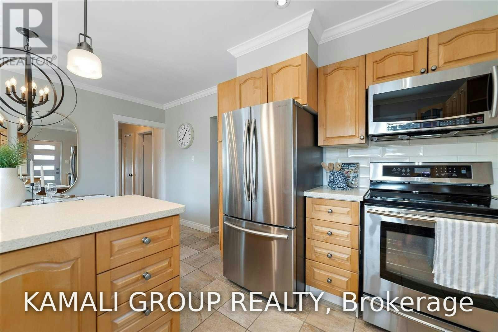MAIN-714 Gilbert Street W, Whitby, ON, L1N 1S2 - 9