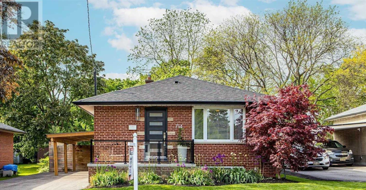 MAIN-714 Gilbert Street W, Whitby, ON, L1N 1S2 - 2