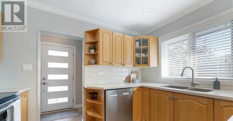 MAIN-714 Gilbert Street W, Whitby, ON, L1N 1S2 - 8