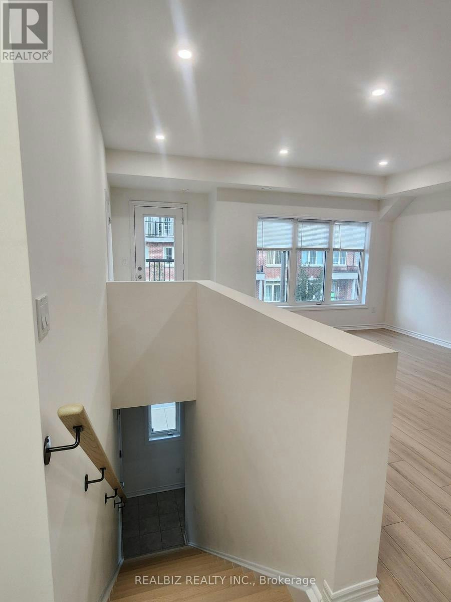 27-15 Eaton Park Lane, Toronto, ON, M1W 0A5 - 4