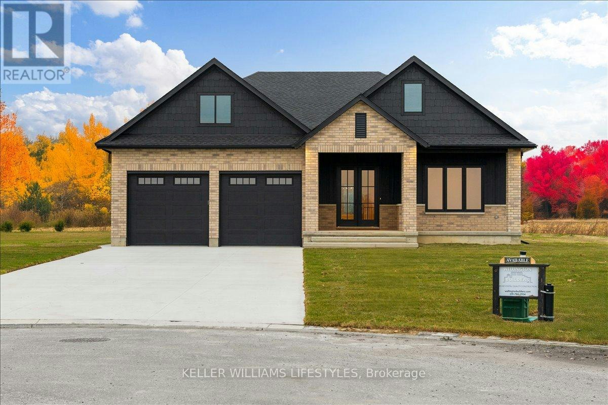 126 Fraser Crescent, Lambton Shores, ON, N0N 1J0