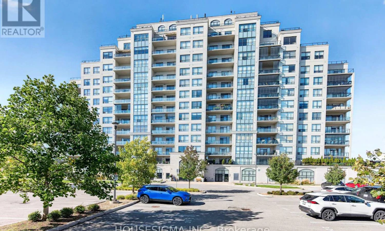 903-240 Villagewalk Boulevard