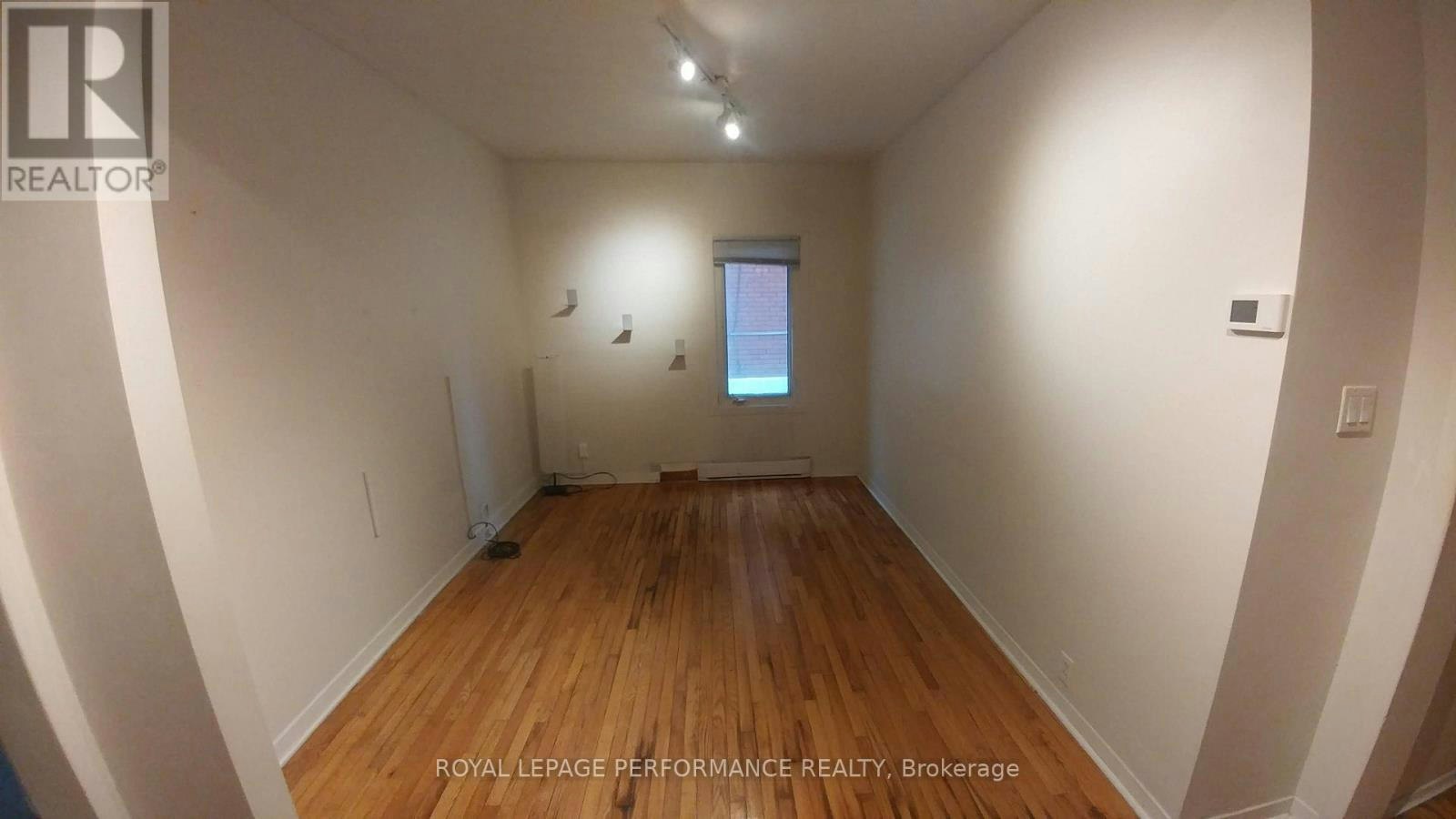 4-300 Churchill Avenue, Ottawa, ON, K1Z 5B6 2