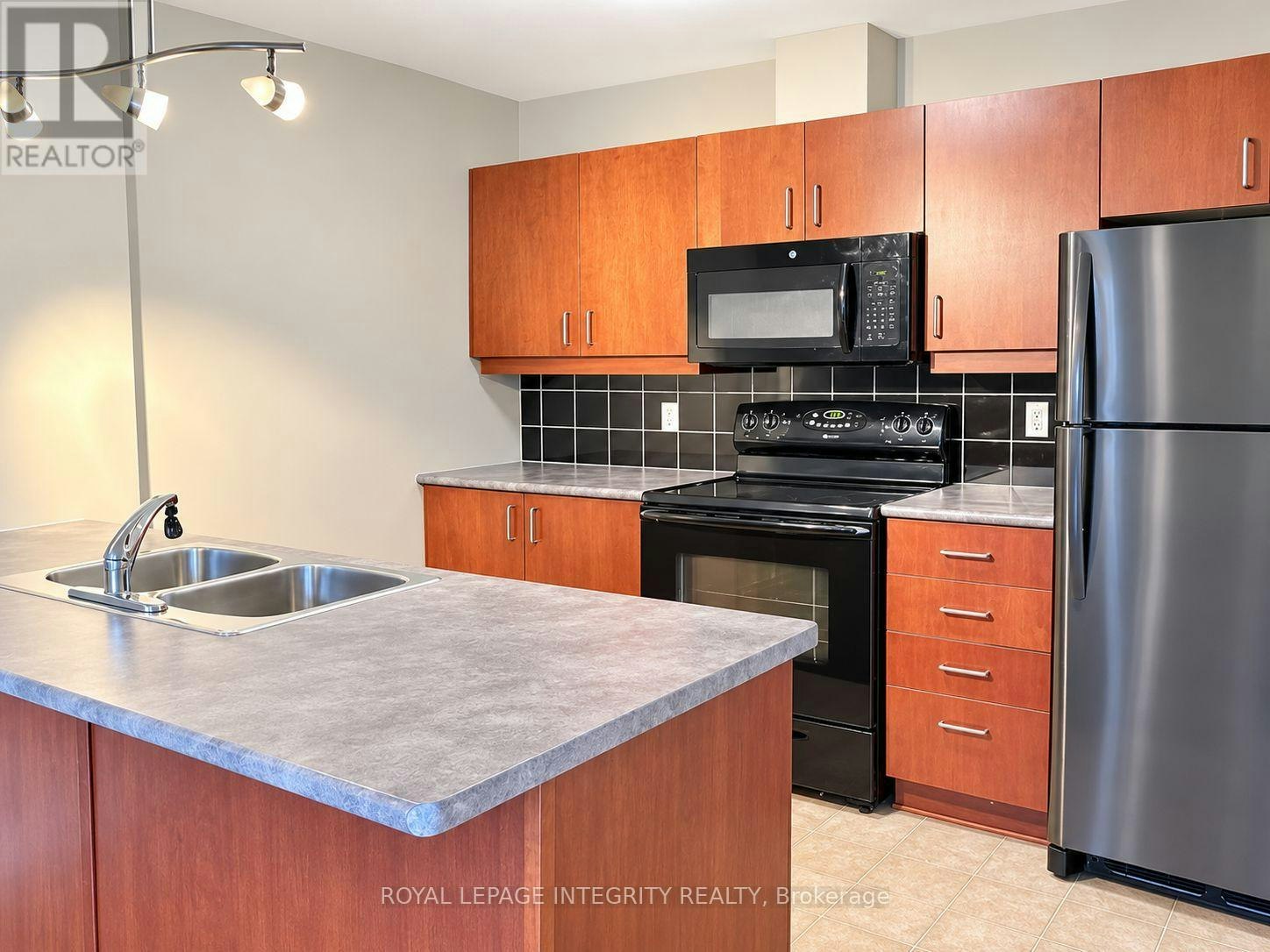 A-173 Crestway Drive, Ottawa, ON, K2G 7C8 - 7