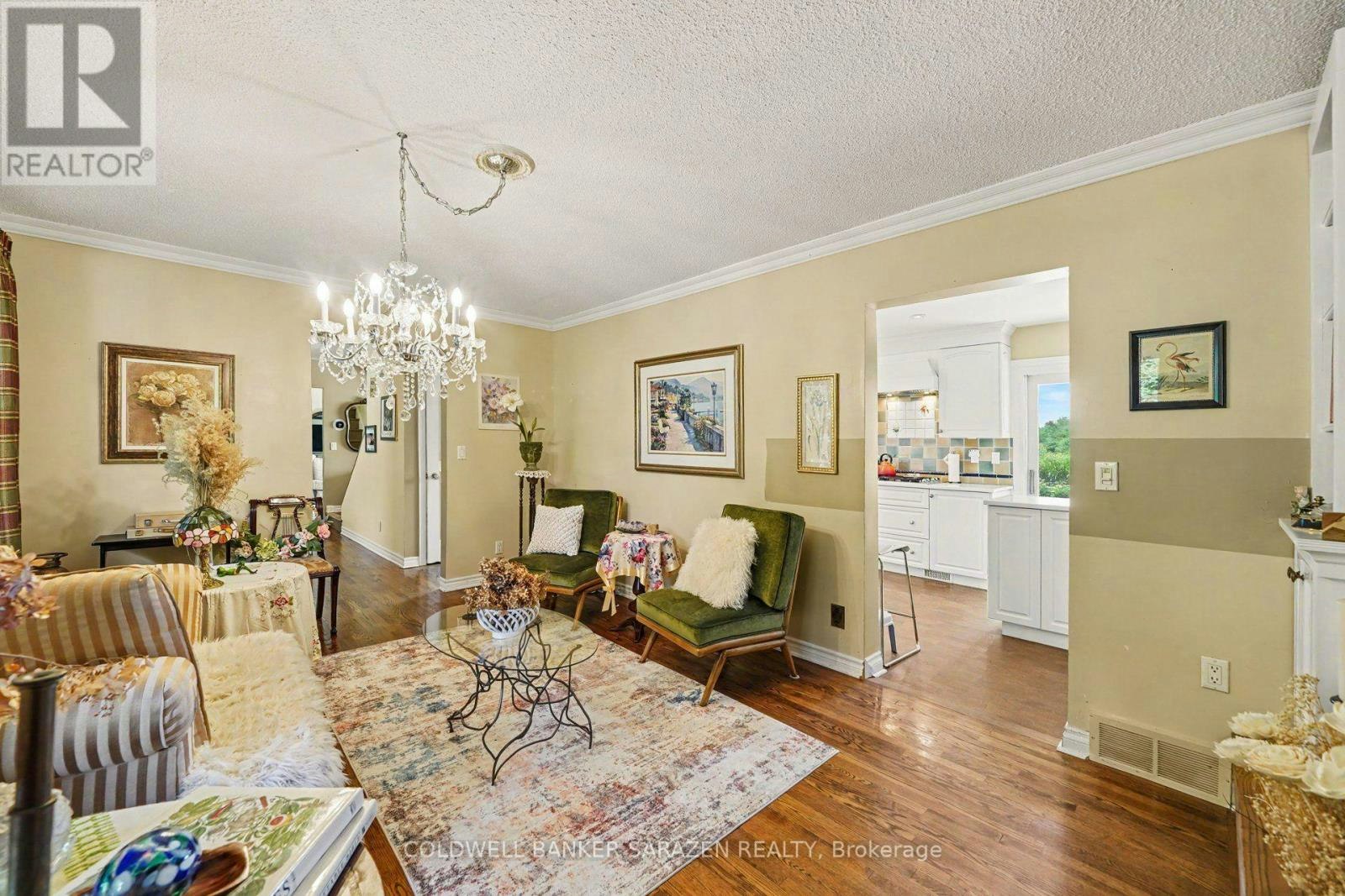 4 Doris Avenue, Ottawa, ON, K1T 3W8 - 15