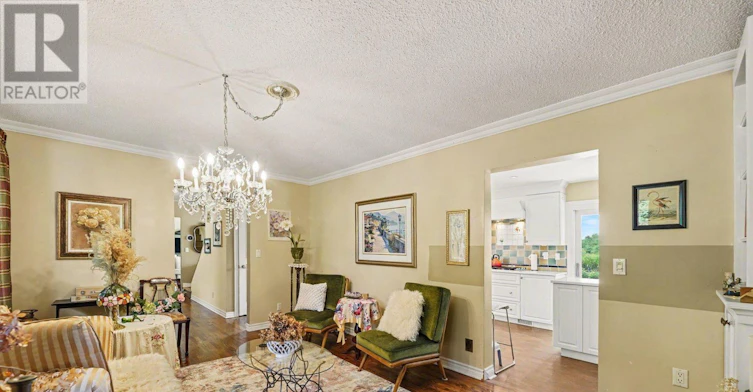 4 Doris Avenue, Ottawa, ON, K1T 3W8 - 15