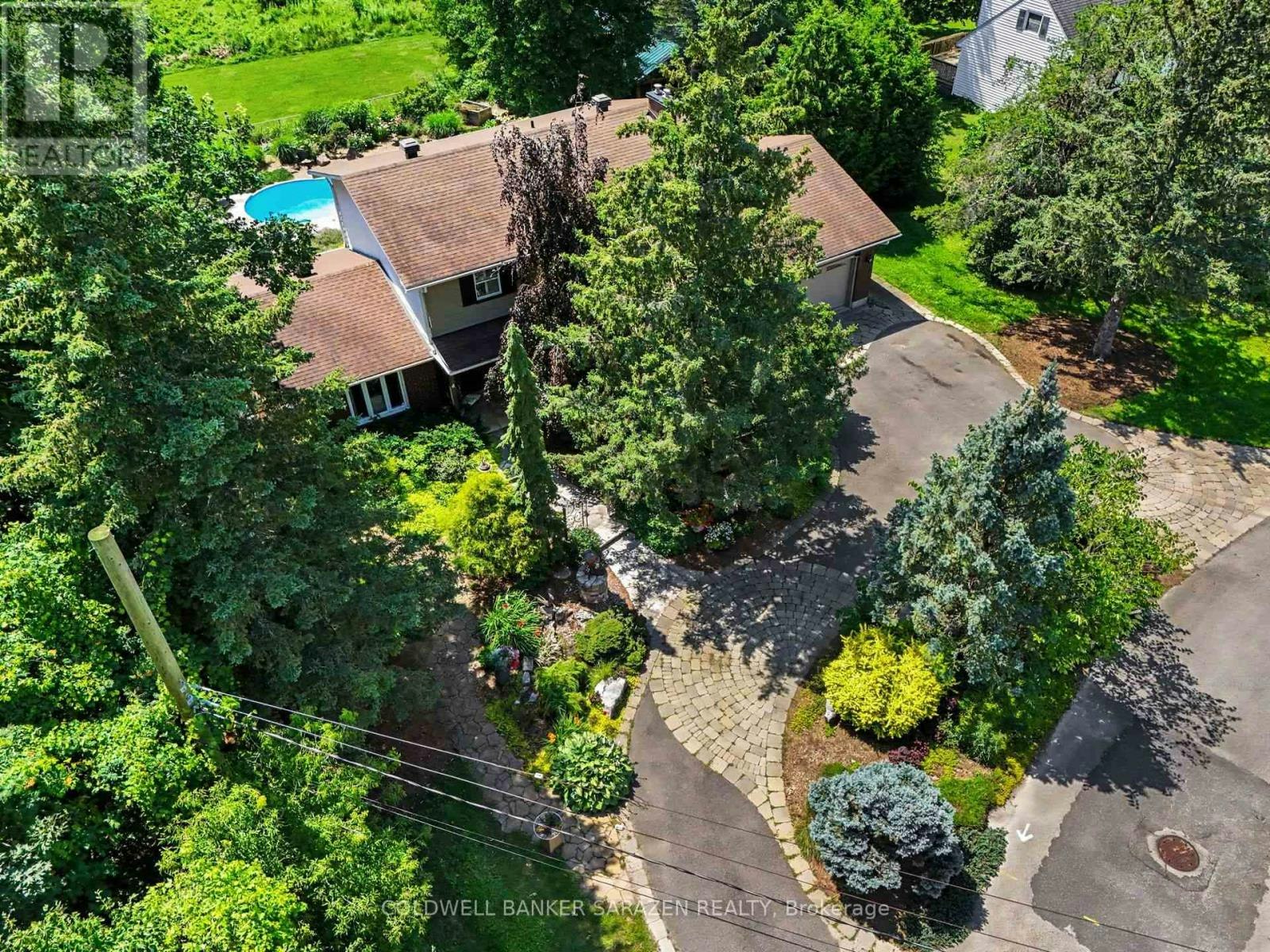 4 Doris Avenue, Ottawa, ON, K1T 3W8 4