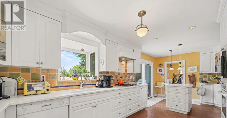 4 Doris Avenue, Ottawa, ON, K1T 3W8 - 10