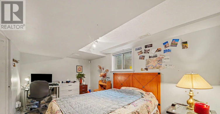 4 Doris Avenue, Ottawa, ON, K1T 3W8 - 28