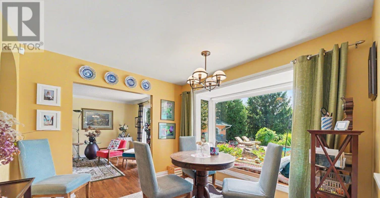 4 Doris Avenue, Ottawa, ON, K1T 3W8 - 8