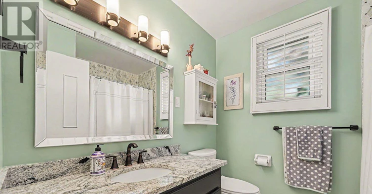 4 Doris Avenue, Ottawa, ON, K1T 3W8 - 24