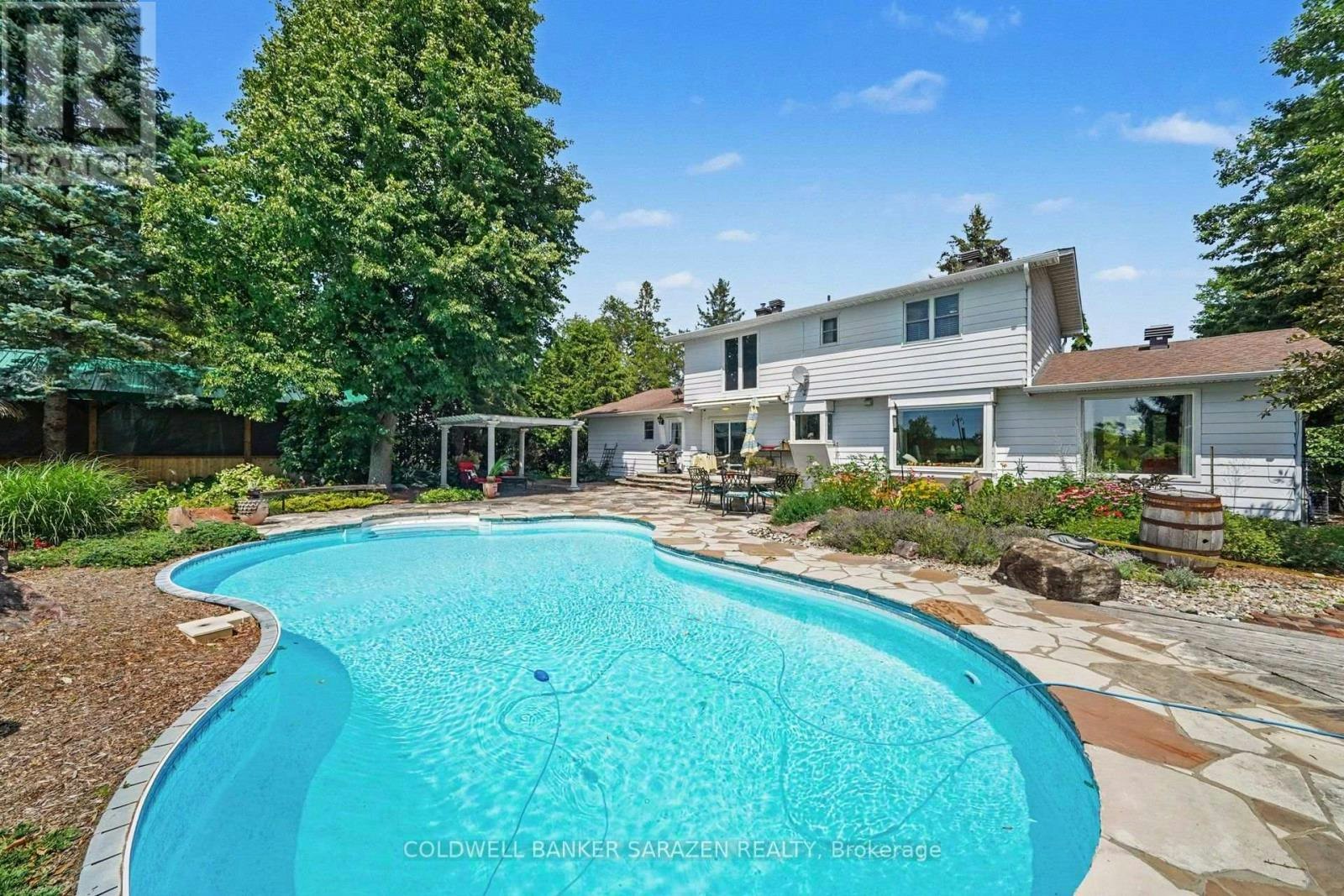 4 Doris Avenue, Ottawa, ON, K1T 3W8 - 32