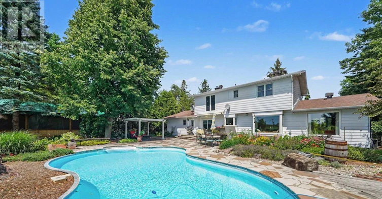 4 Doris Avenue, Ottawa, ON, K1T 3W8 - 32