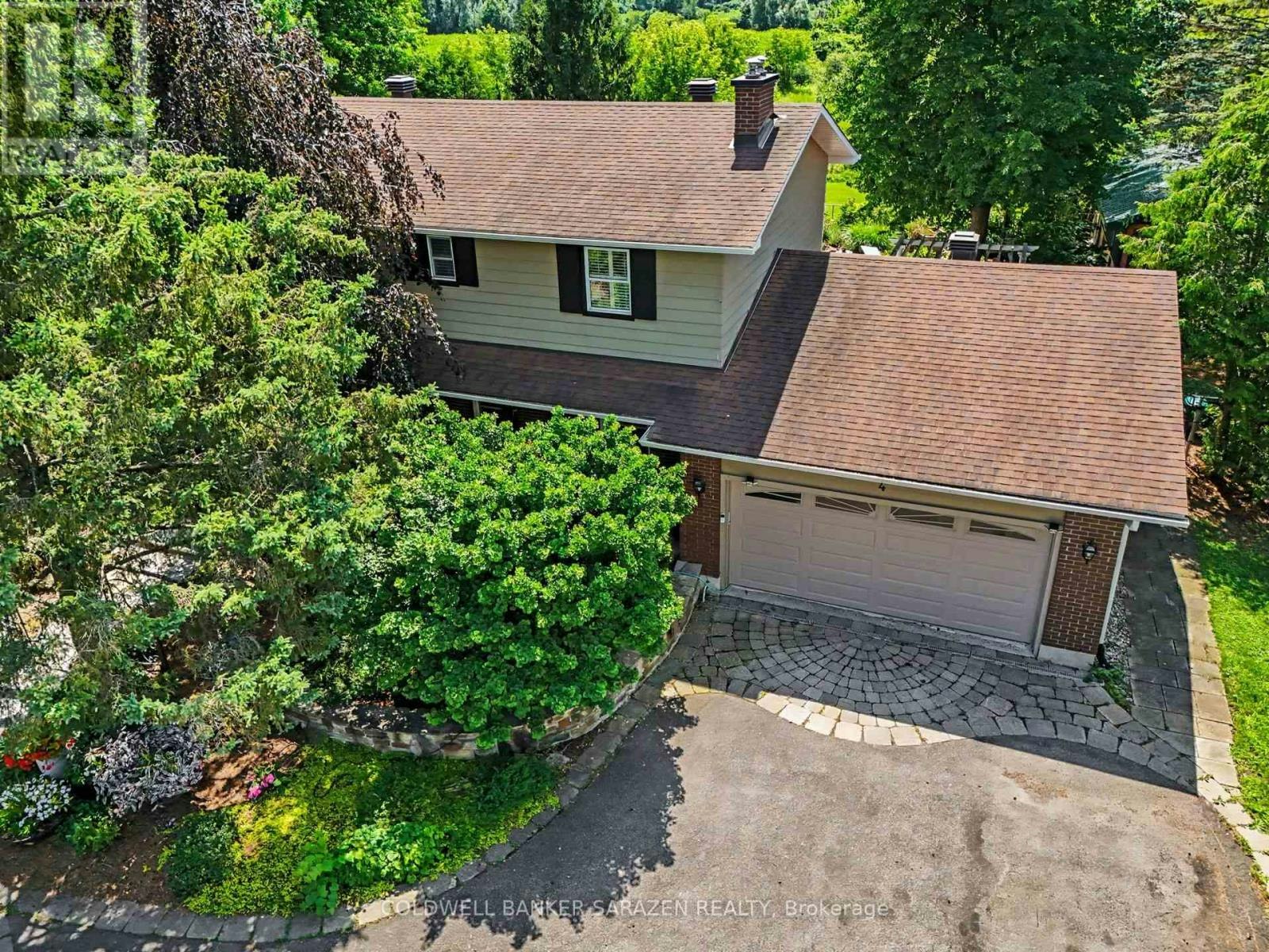 4 Doris Avenue, Ottawa, ON, K1T 3W8 3