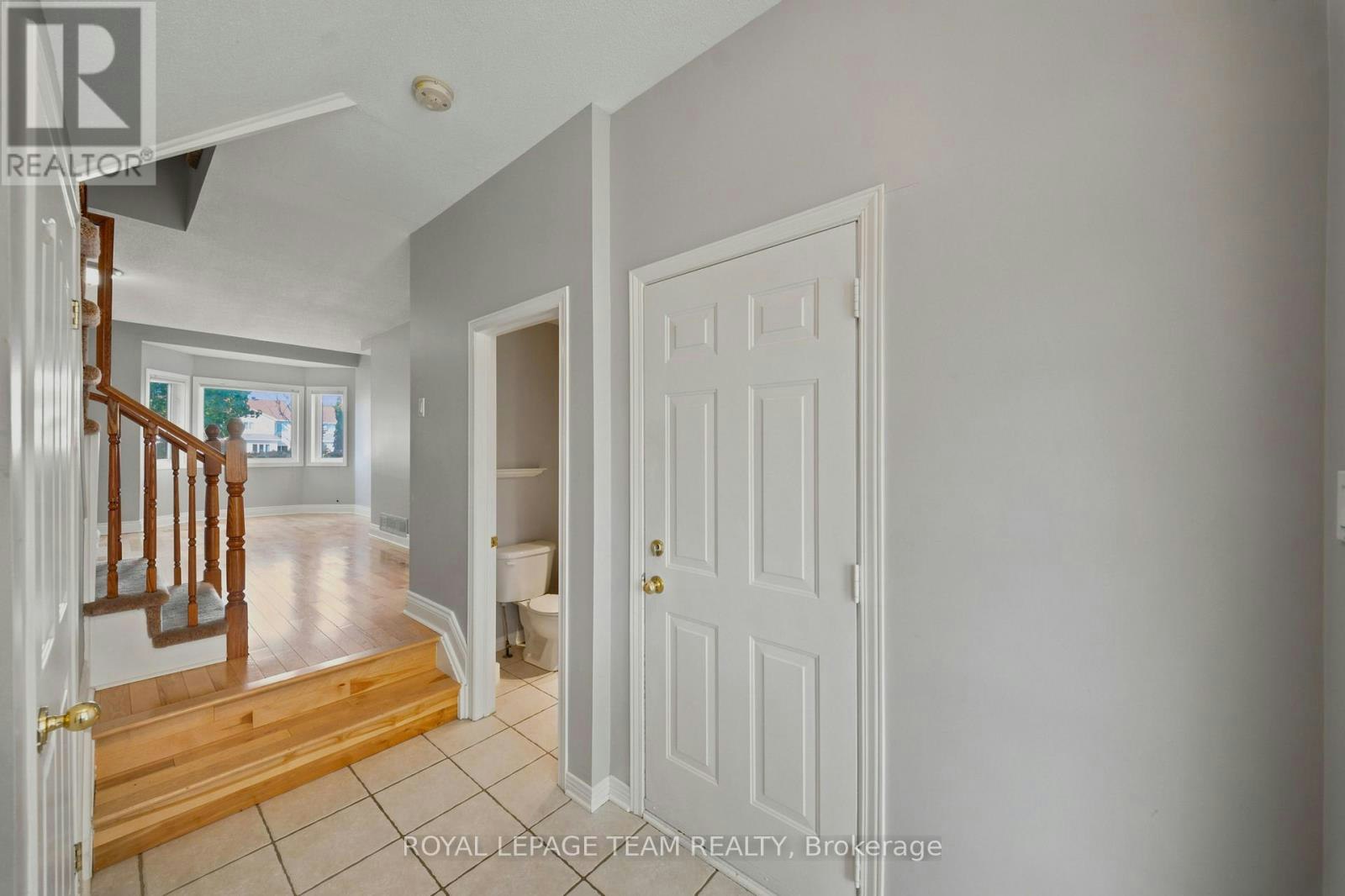 965 Markwick Crescent, Ottawa, ON, K4A 4J2 - 3