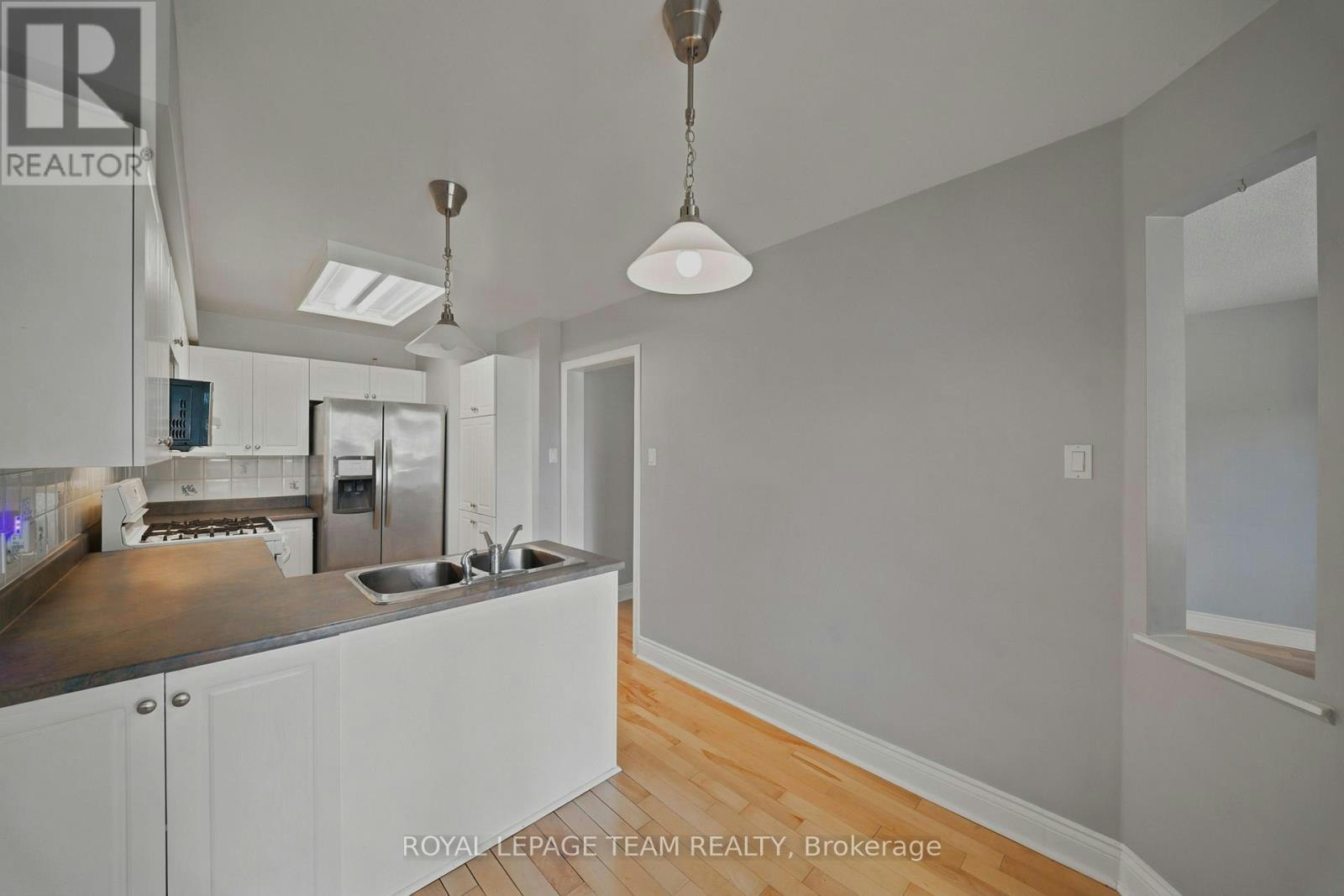 965 Markwick Crescent, Ottawa, ON, K4A 4J2 - 11