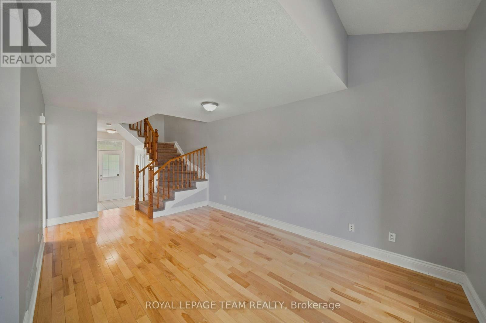 965 Markwick Crescent, Ottawa, ON, K4A 4J2 - 7