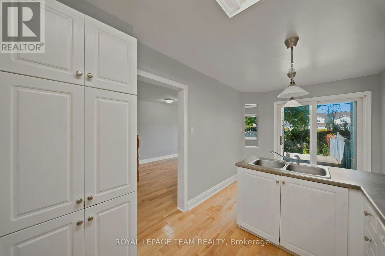 965 Markwick Crescent, Ottawa, ON, K4A 4J2 - 9