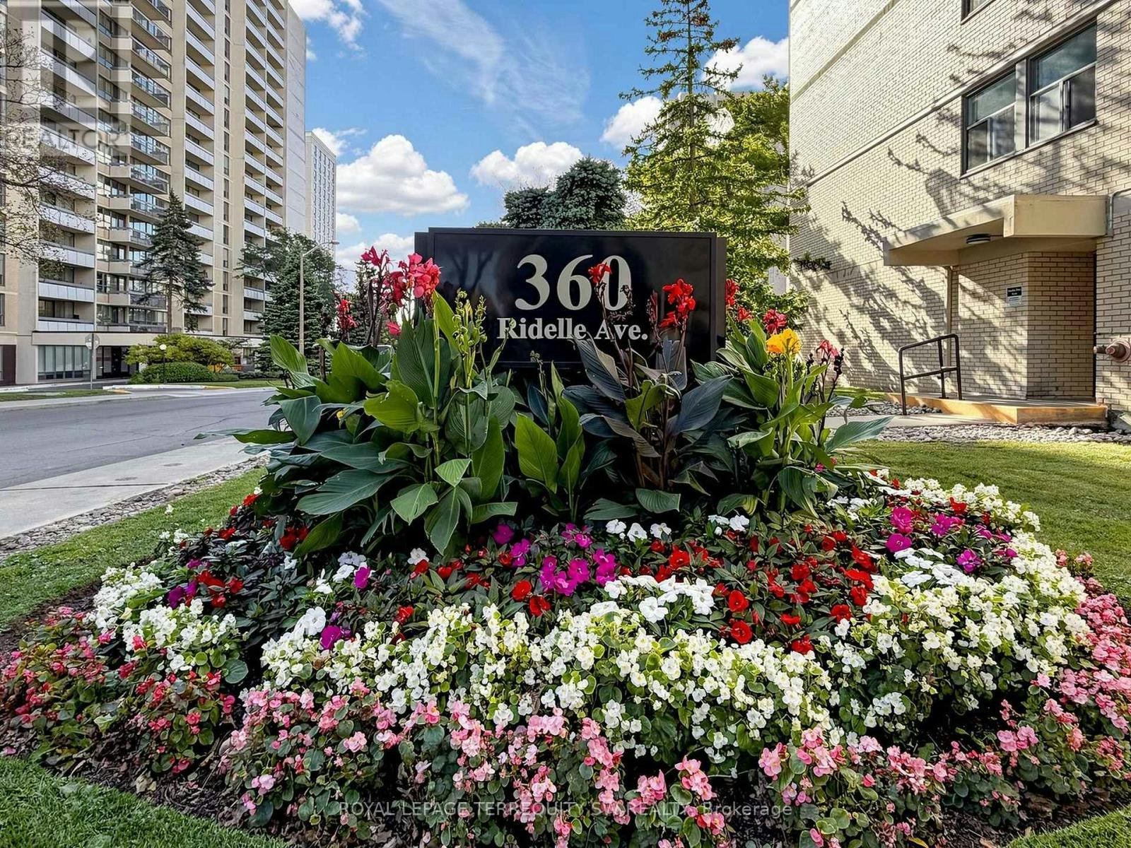 2301-360 Ridelle Ave Avenue, Toronto, ON, M6B 1K1