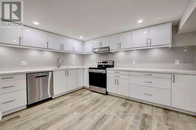 43 Firwood (Lower Crescent, Toronto, ON, M9B 2V9 - 10